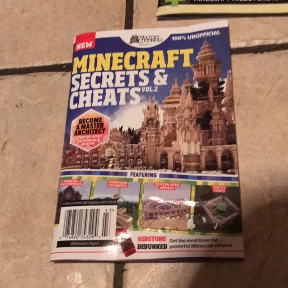 “THE ESSENTIAL GUIDE TO MINECRAFT” & “MINECRAFT SECRETS & CHEATS” LOT (NEW)! - Picture 5 of 5